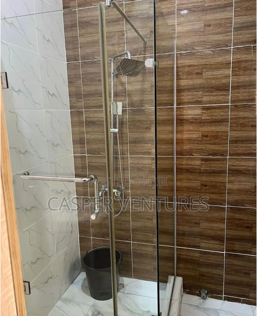 Colorful and Serviced Apartment in Lekki
