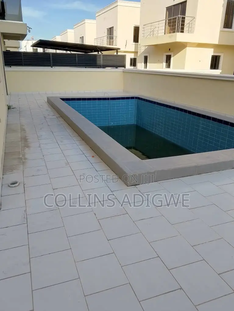 4bdrm Duplex in Chevron Drive Lekki for sale in Chevron