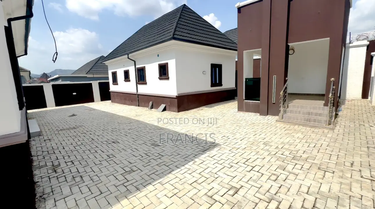 3bdrm Bungalow in Efab Queens, Gwarinpa for sale in Gwarinpa
