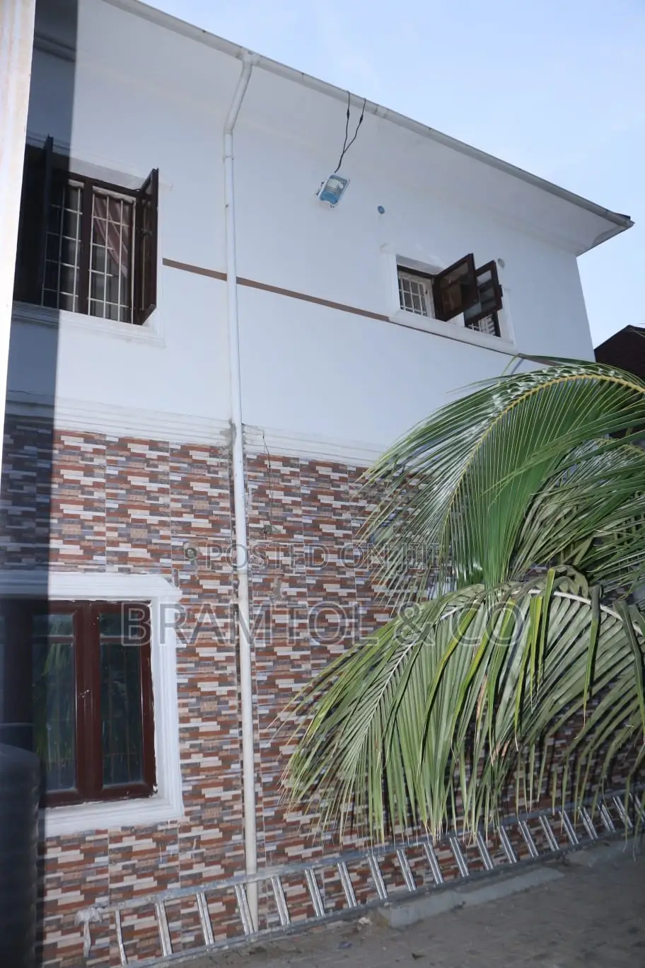 4bdrm Duplex in Sabon Lugbe for rent in Sabon Lugbe