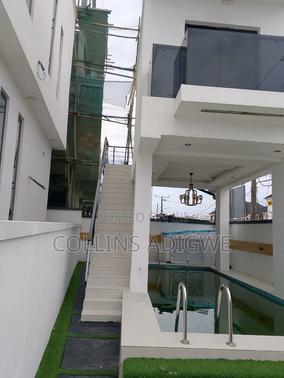 4bdrm Duplex in Chevron for sale in Chevron