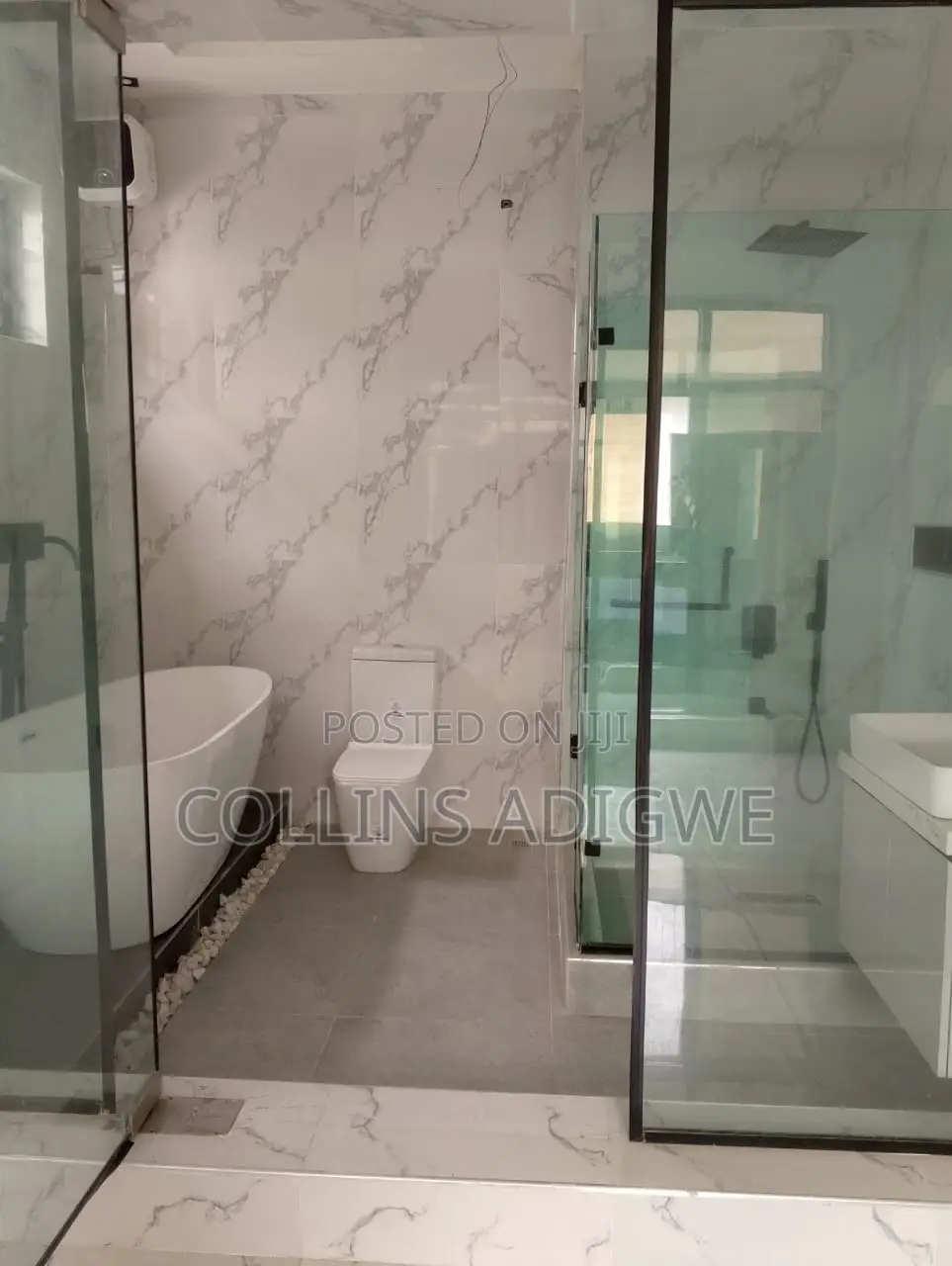 4bdrm Duplex in Chevron for sale in Chevron