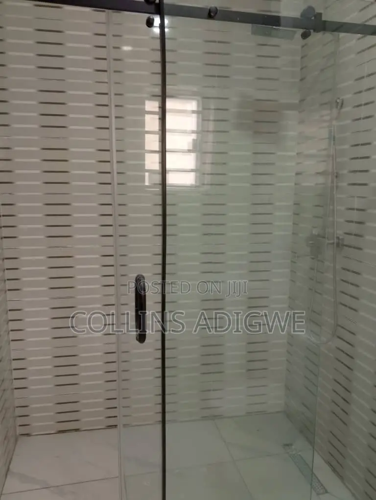 4bdrm Duplex in Court 7  Chevron for sale in Chevron