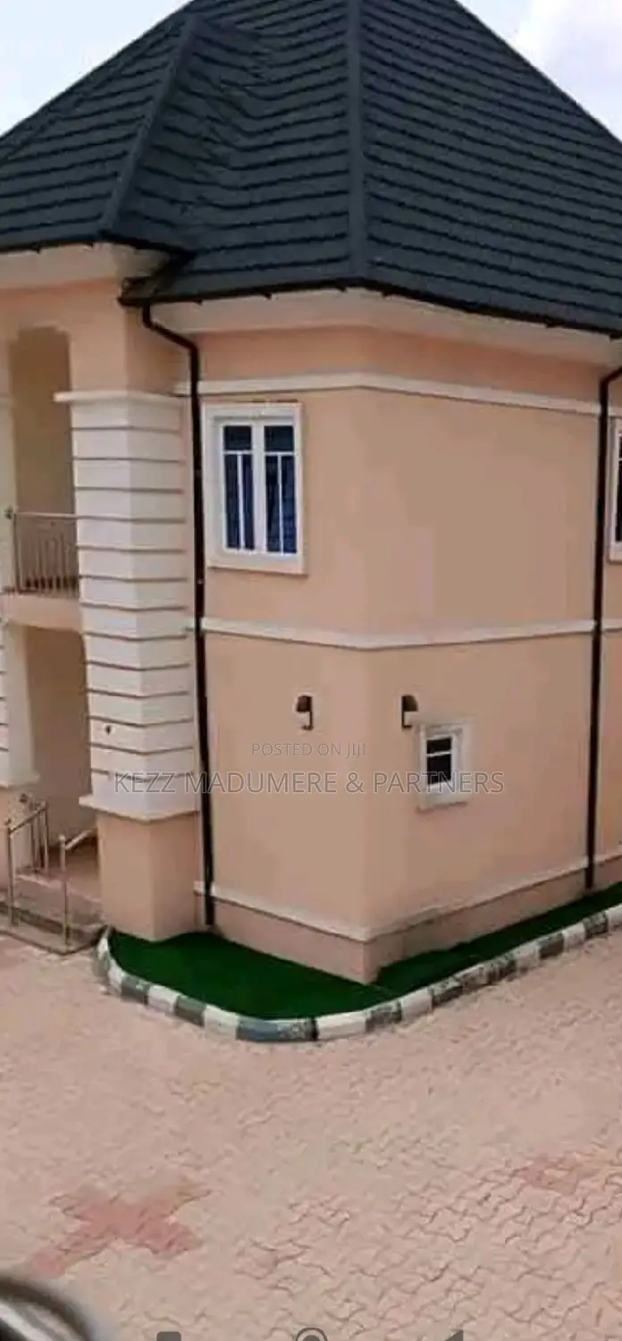5bdrm Duplex in New Owerri , Imo for sale in Owerri