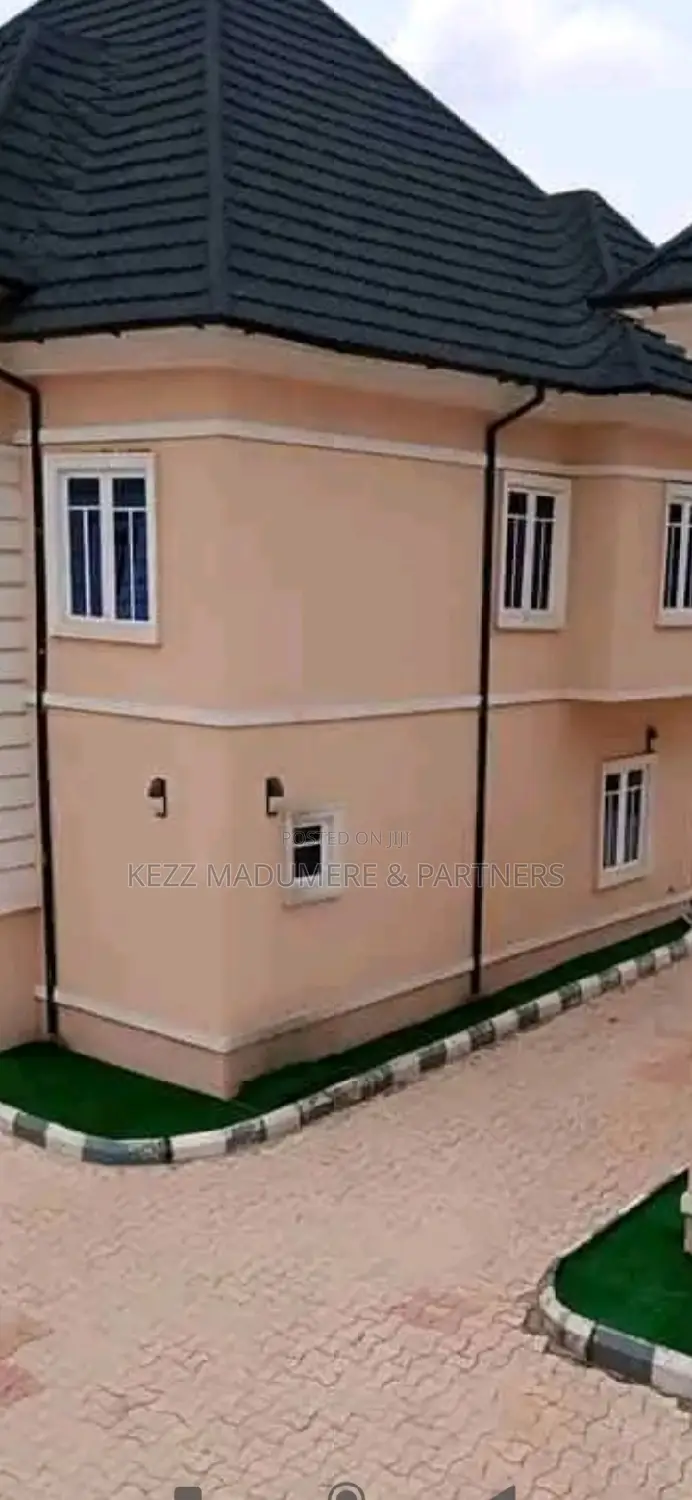 5bdrm Duplex in New Owerri , Imo for sale in Owerri