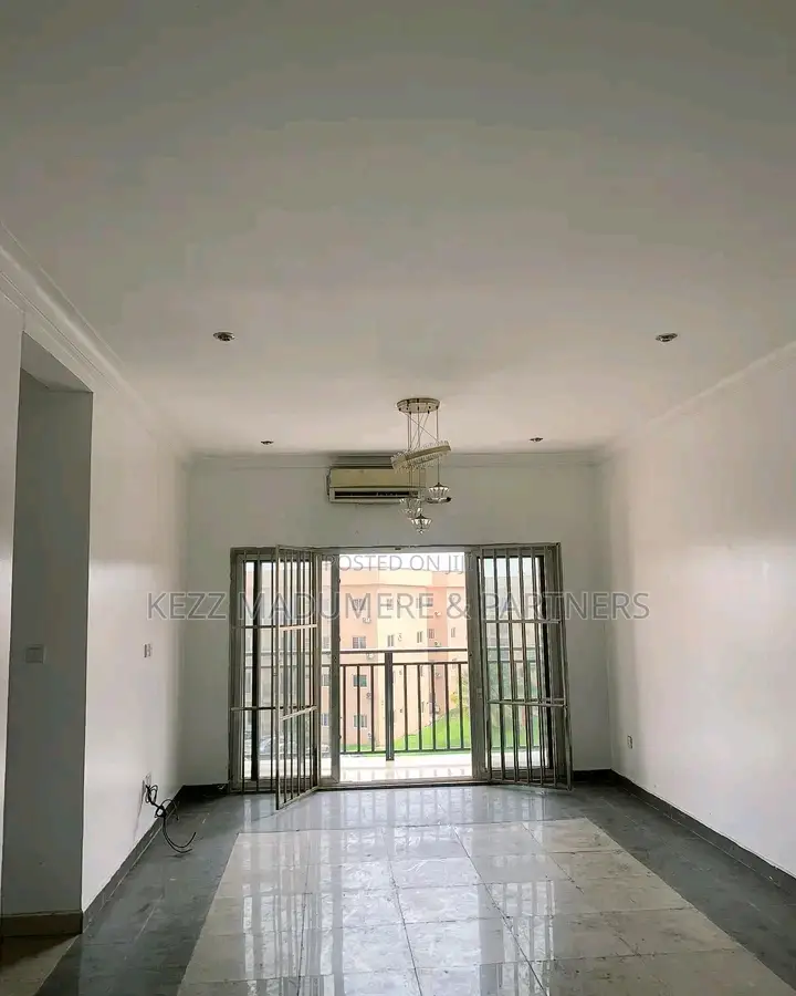 3bdrm Apartment in Golf Estate ,Dr for sale in Port-Harcourt