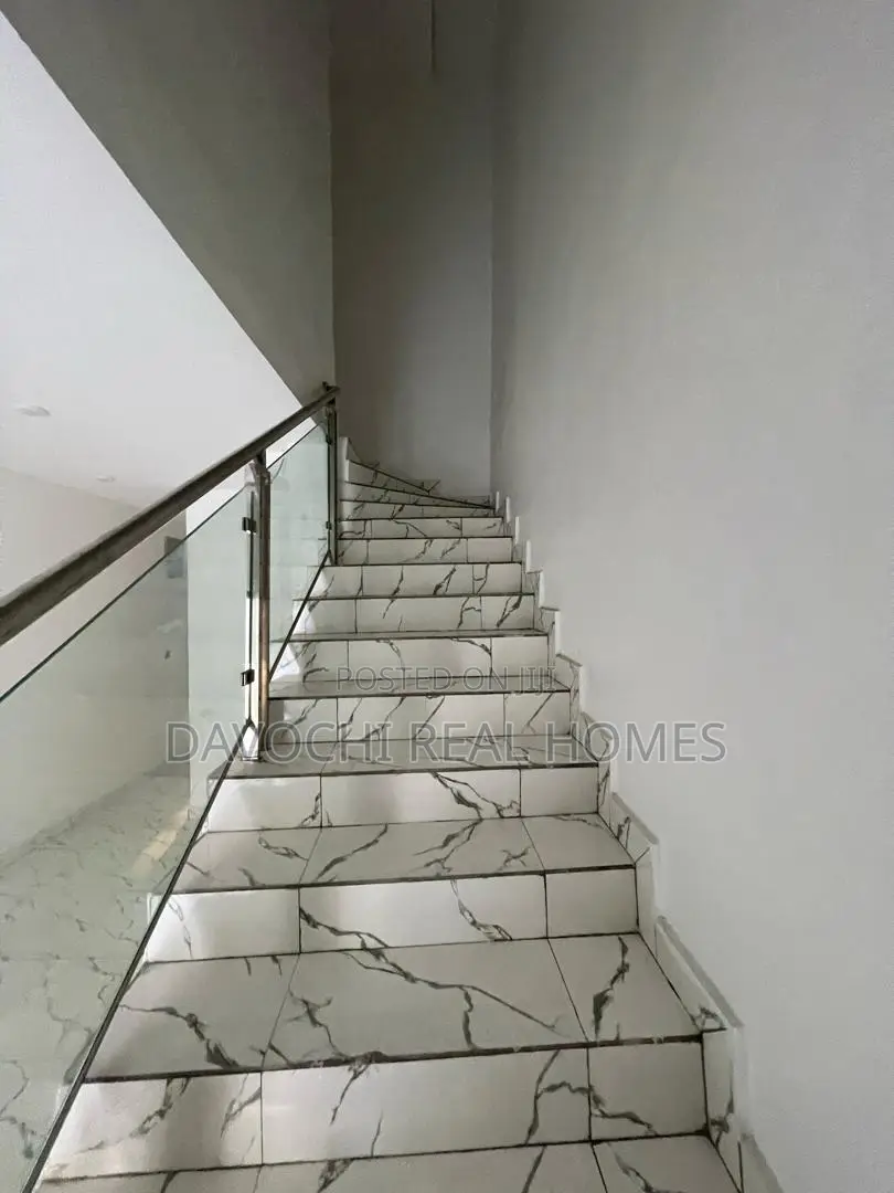 4bdrm Duplex in Ologolo Estate, Lekki for rent in Lekki