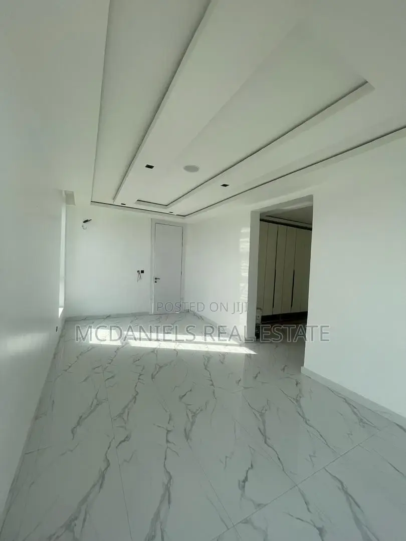 5bdrm Duplex in Ikate for sale in Ikate