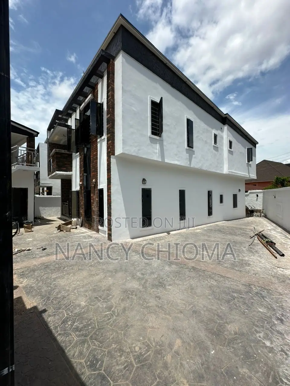 Furnished 4bdrm Duplex in Independent Layout, Enugu for sale in Enugu