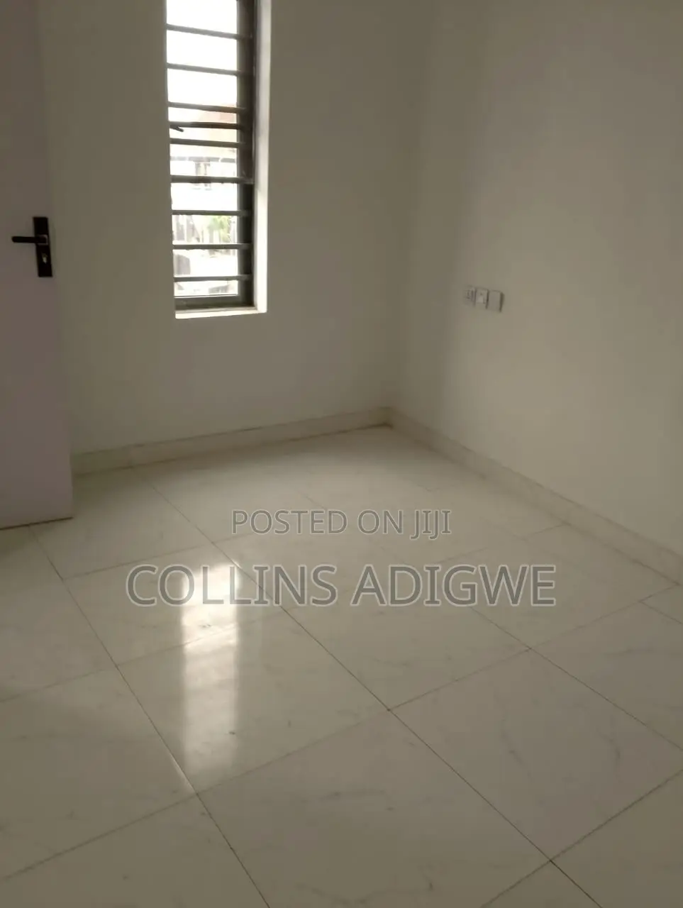 4bdrm Duplex in Mini Estate Chevron for sale in Chevron