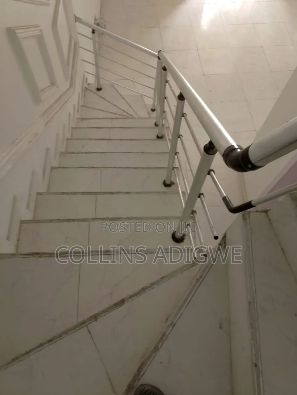 4bdrm Duplex in Mini Estate Chevron for sale in Chevron