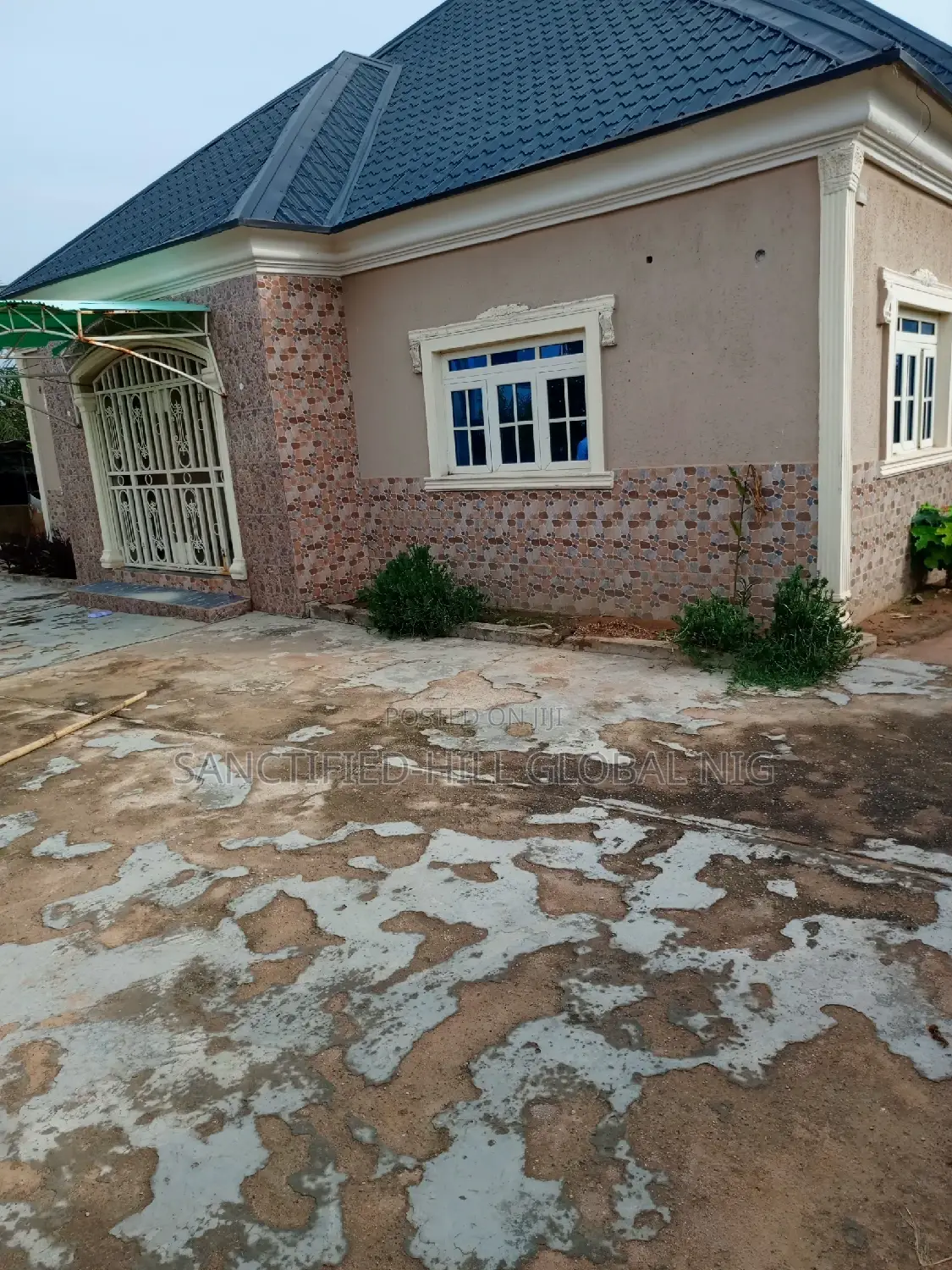 3bdrm Bungalow in Nurses Estate, City for sale in Karu