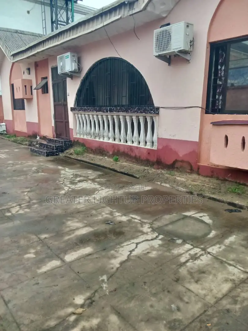 Furnished 4bdrm Bungalow in Satellite, Amuwo-Odofin for sale in Amuwo-Odofin