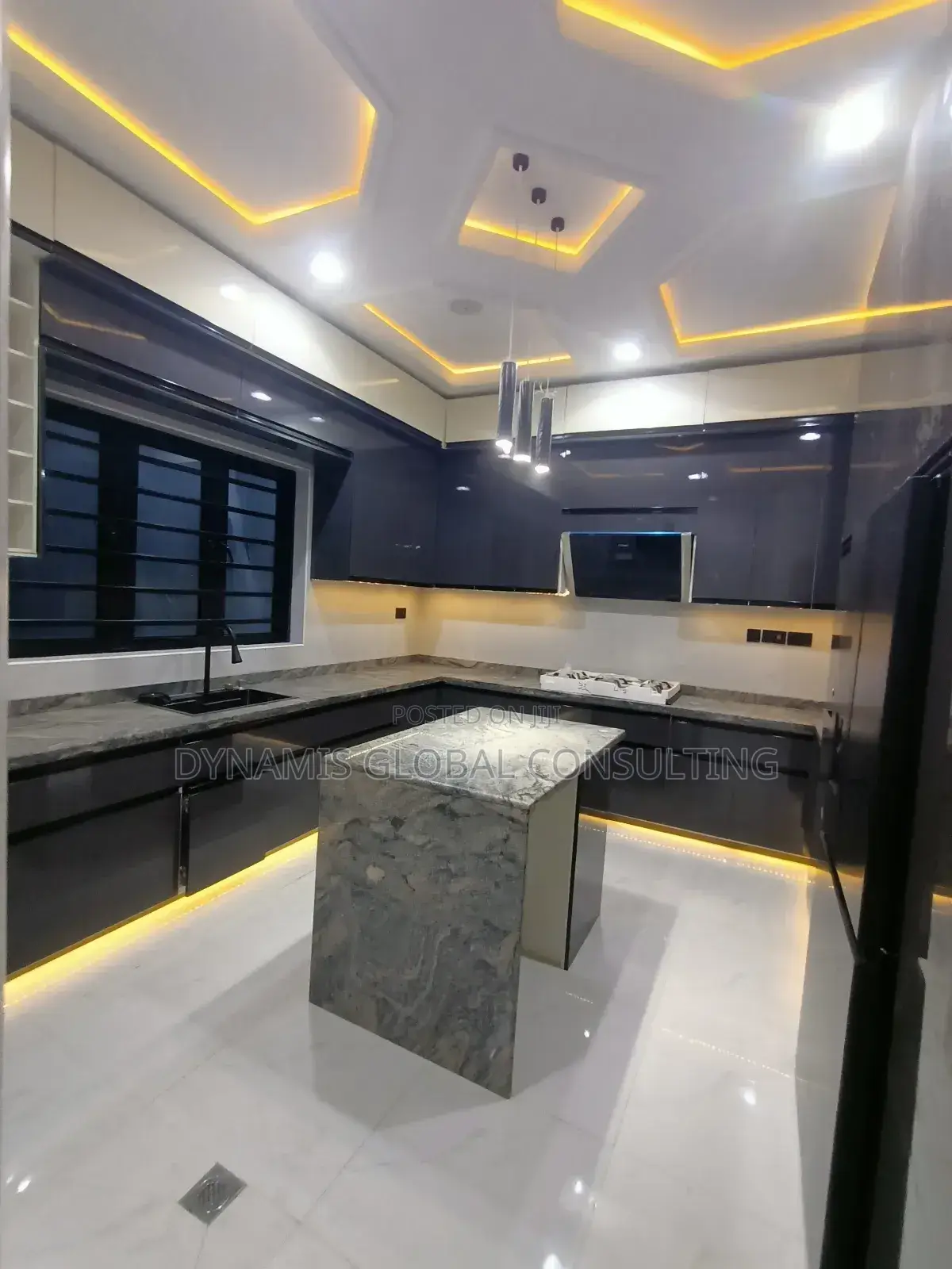 Furnished 5bdrm Duplex in Bamingtion Estate for sale in Omole Phase 1