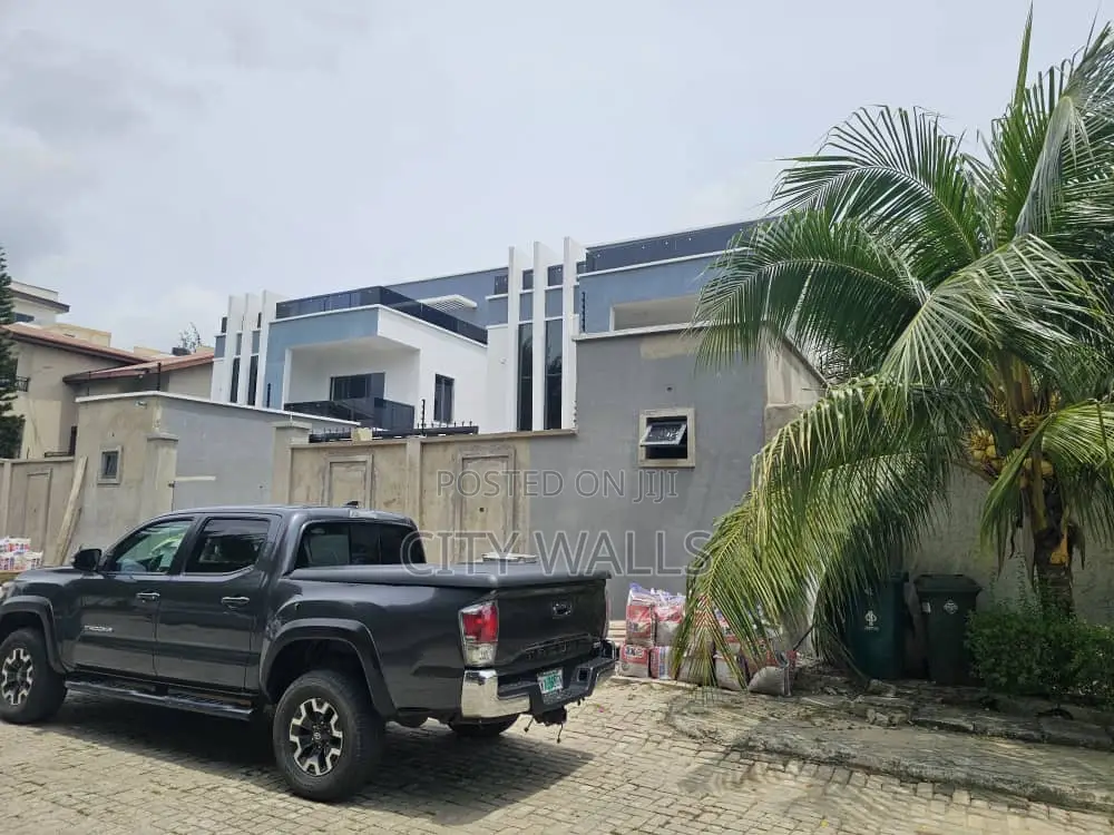 5bdrm Duplex in Banana Island, Ikoyi for sale in Ikoyi