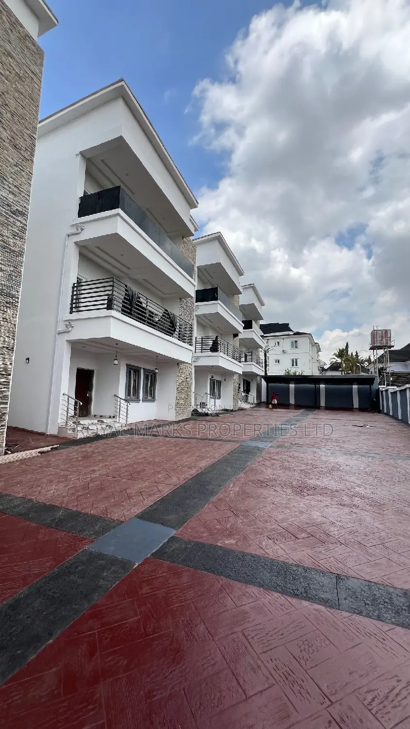 6bdrm Townhouse/Terrace in Guzape for sale in Guzape District