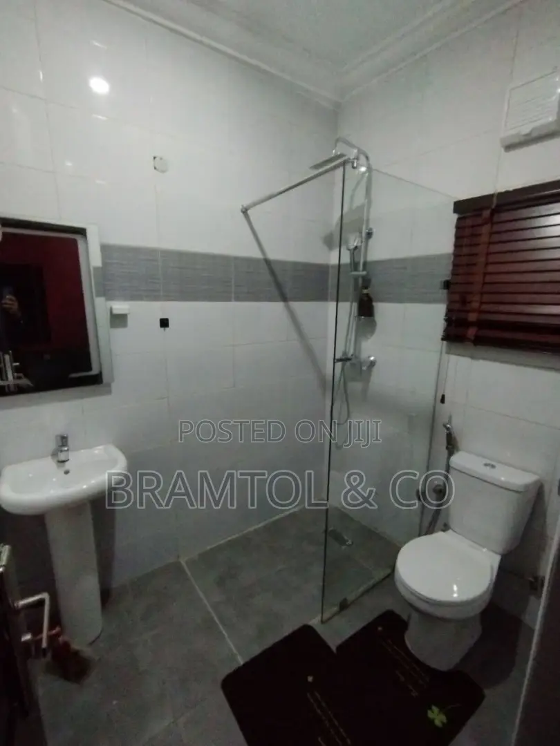 Furnished 2bdrm Block of Flats in Wuse 2 for rent in Wuse 2