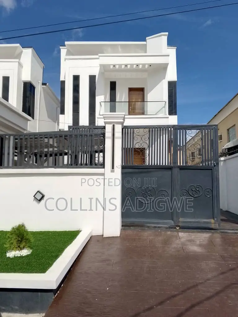 5bdrm Duplex in Ikota Villa for sale in Ikota
