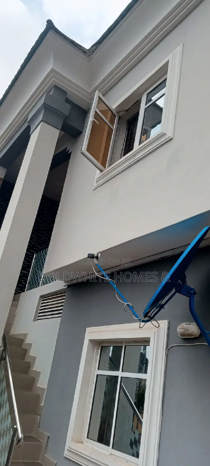 2bdrm Block of Flats in Williams Estate, Oke-Ira / Ogba for sale in Oke-Ira / Ogba