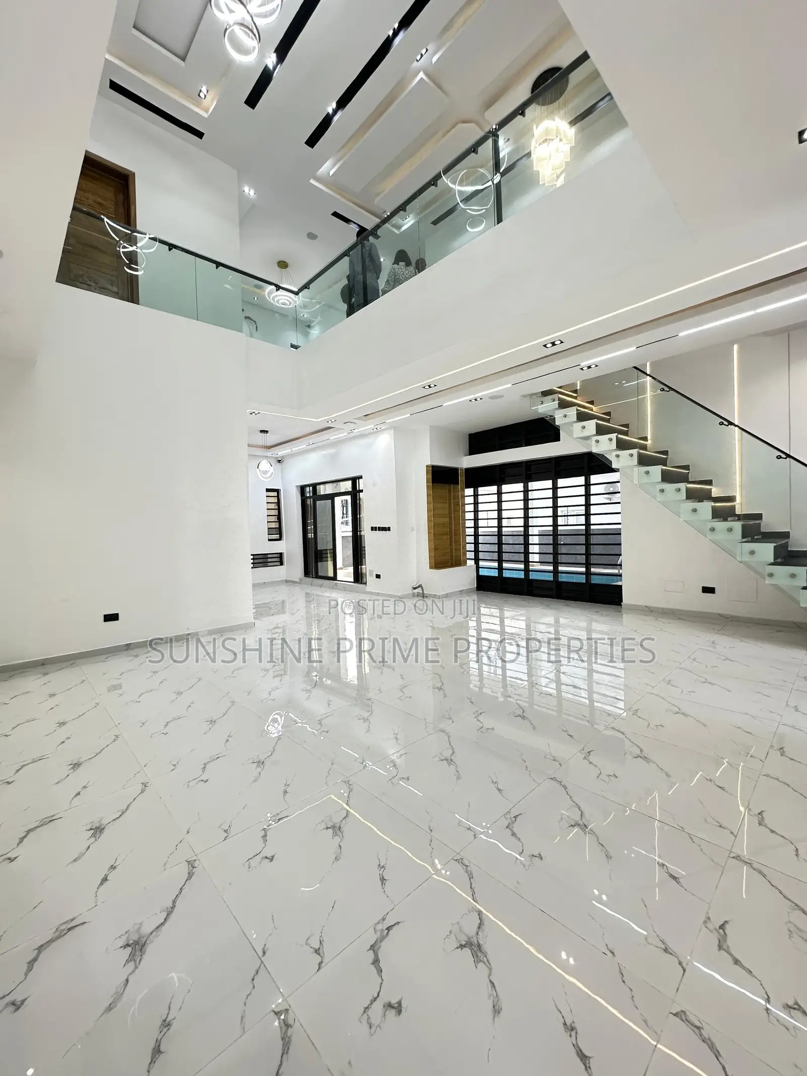 5bdrm Duplex in Osapa London for sale in Osapa london