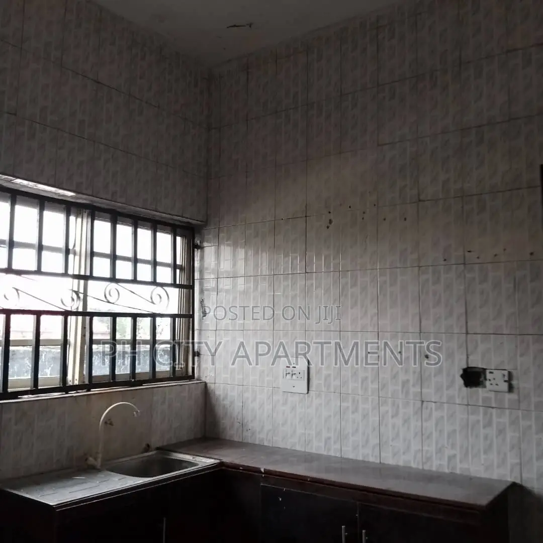 2bdrm Block of Flats in Woji for rent in Woji