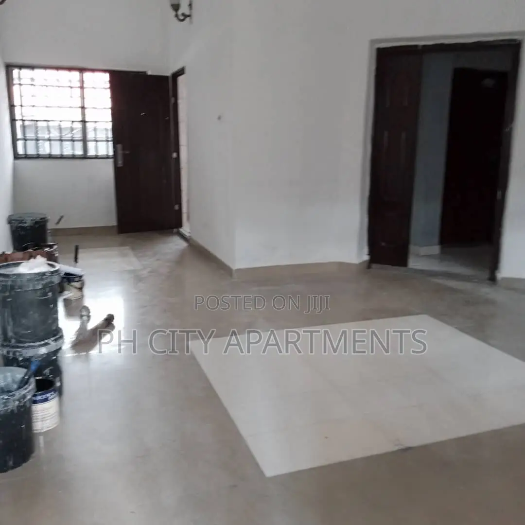 2bdrm Block of Flats in Woji for rent in Woji