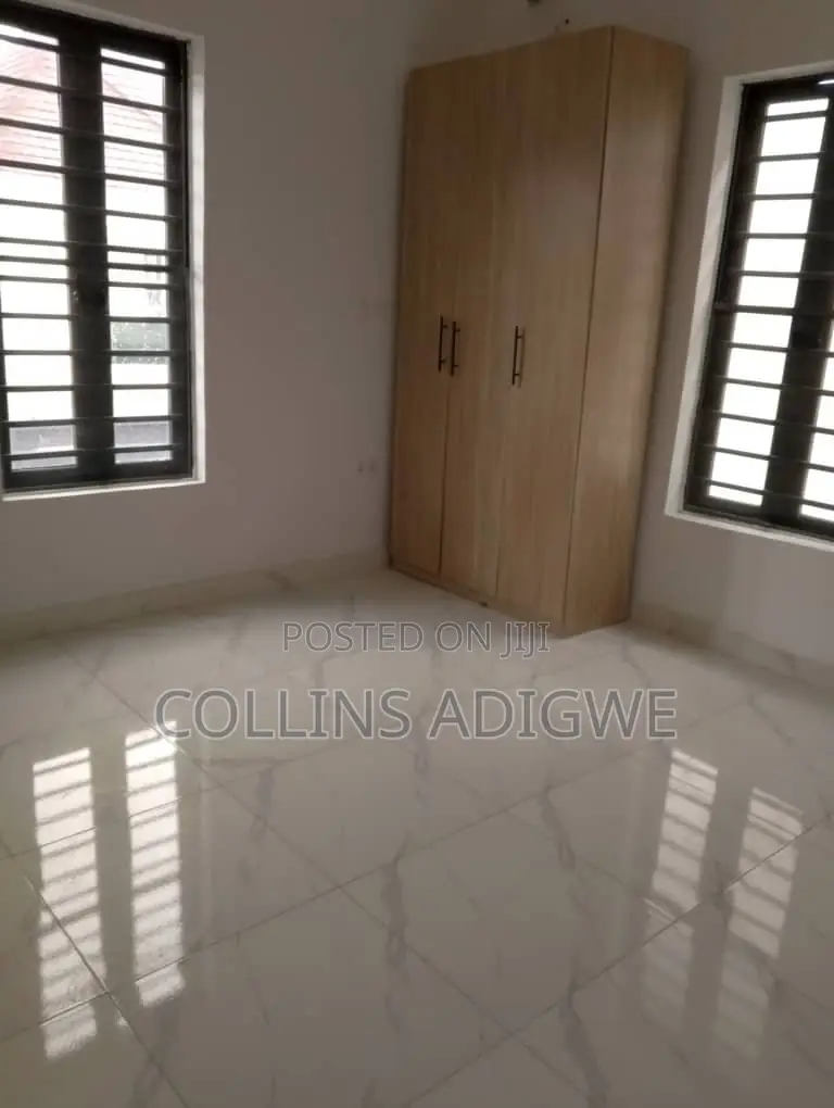 4bdrm Duplex in Harris Drive Vgc for sale in VGC / Ajah