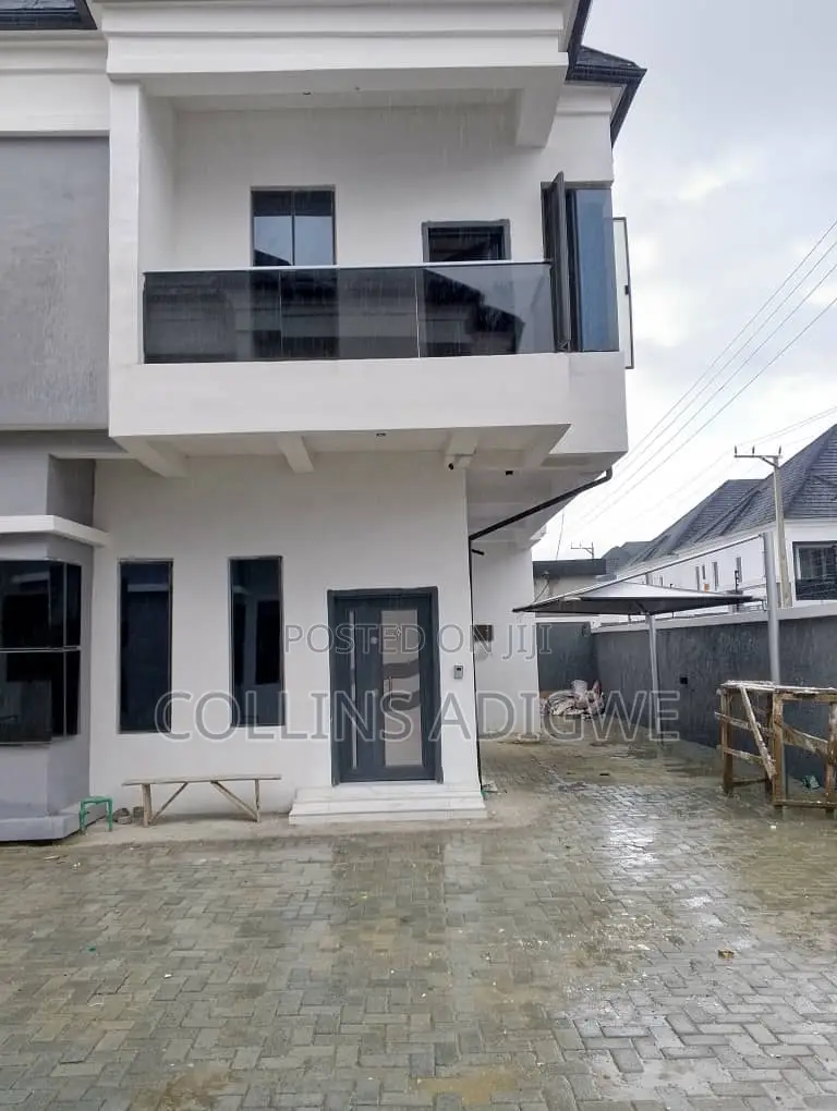 4bdrm Duplex in Harris Drive Vgc for sale in VGC / Ajah