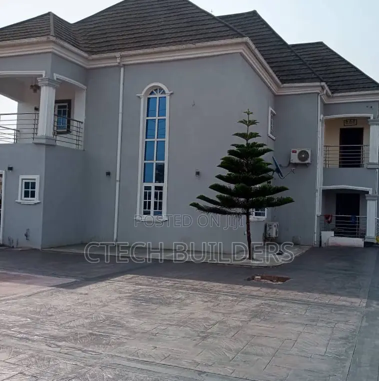 7bdrm Duplex in Benin City for sale in Benin City