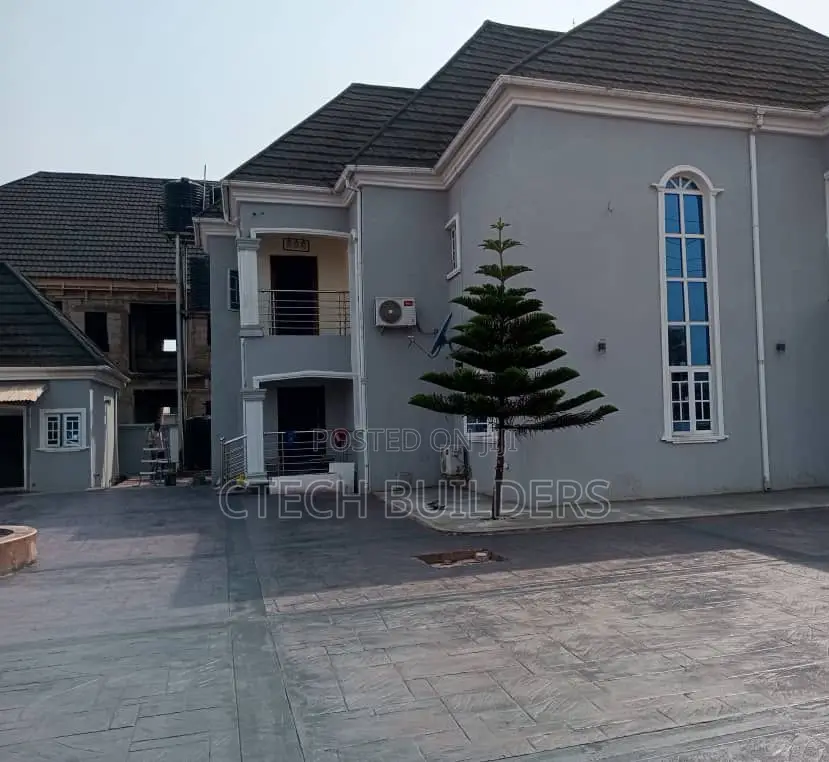 7bdrm Duplex in Benin City for sale in Benin City