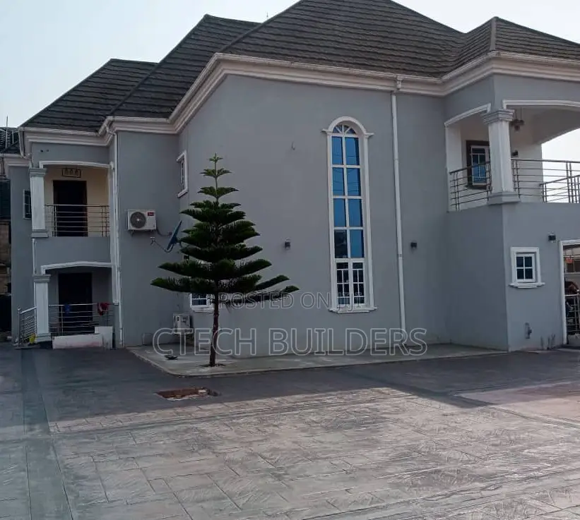 7bdrm Duplex in Benin City for sale in Benin City