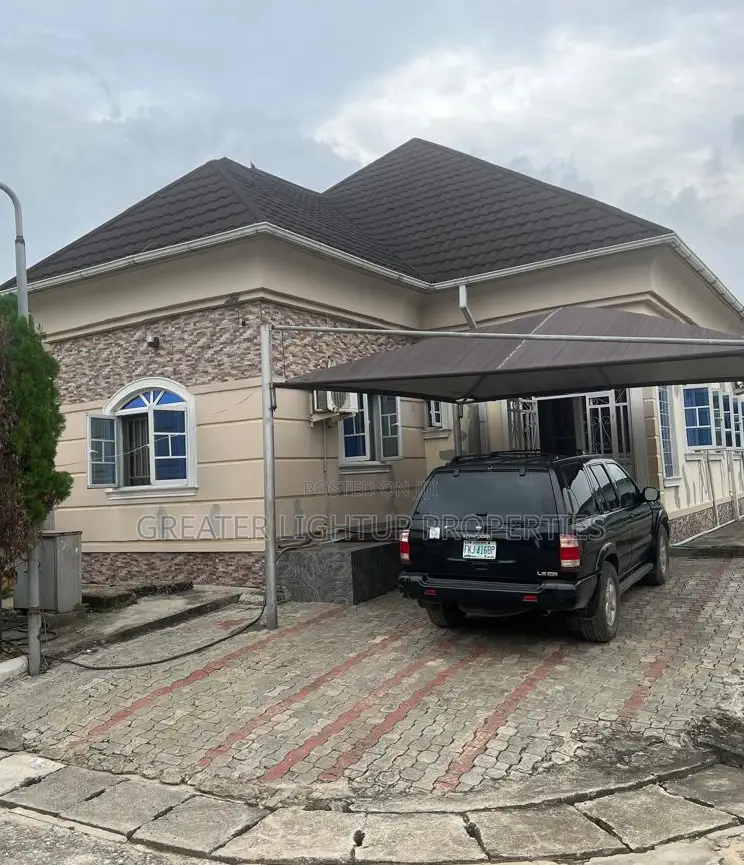 Furnished 4bdrm Bungalow in Satellite, Amuwo-Odofin for sale in Amuwo-Odofin