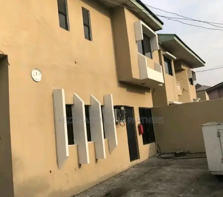 10bdrm Duplex in Rumudara, Cocaine for sale in Port-Harcourt
