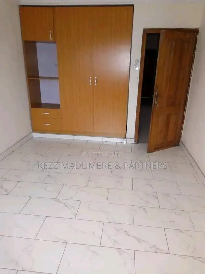 Furnished 6bdrm Duplex in Akanawu Estate , for sale in Owerri