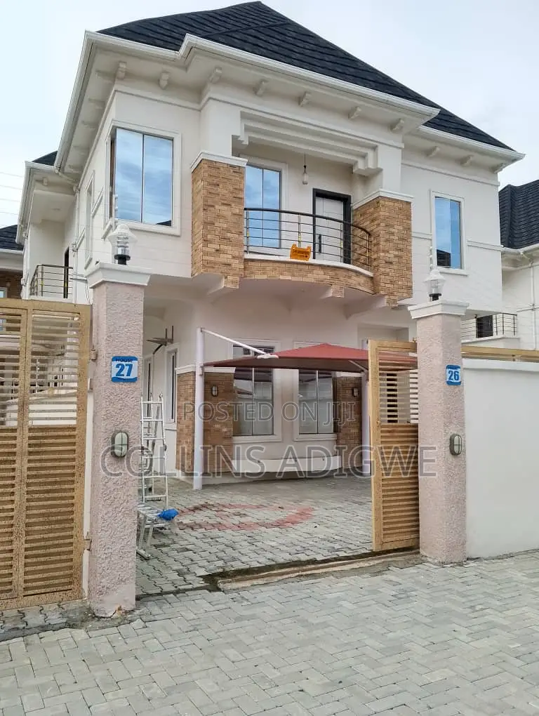 4bdrm Duplex in Ikota Gra for sale in Ikota