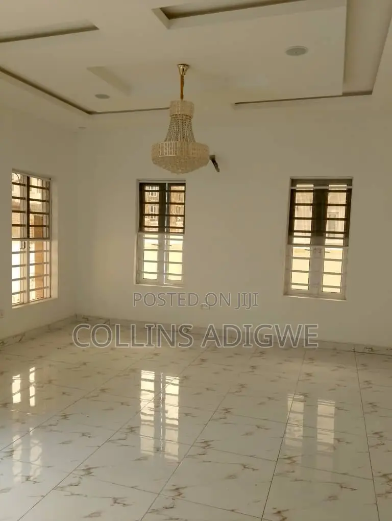 4bdrm Duplex in Ikota Gra for sale in Ikota