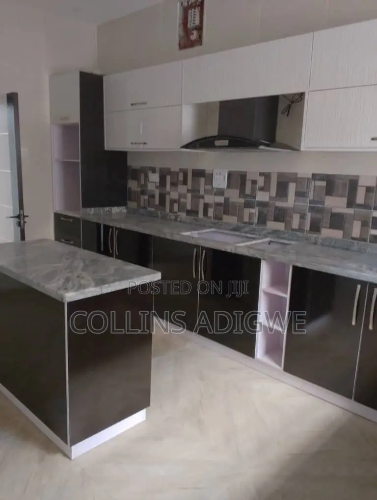 4bdrm Duplex in Ikota Gra for sale in Ikota