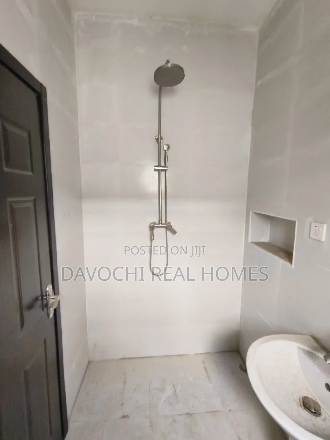 3bdrm Apartment in By Chevron Second, Lekki for rent in Lekki