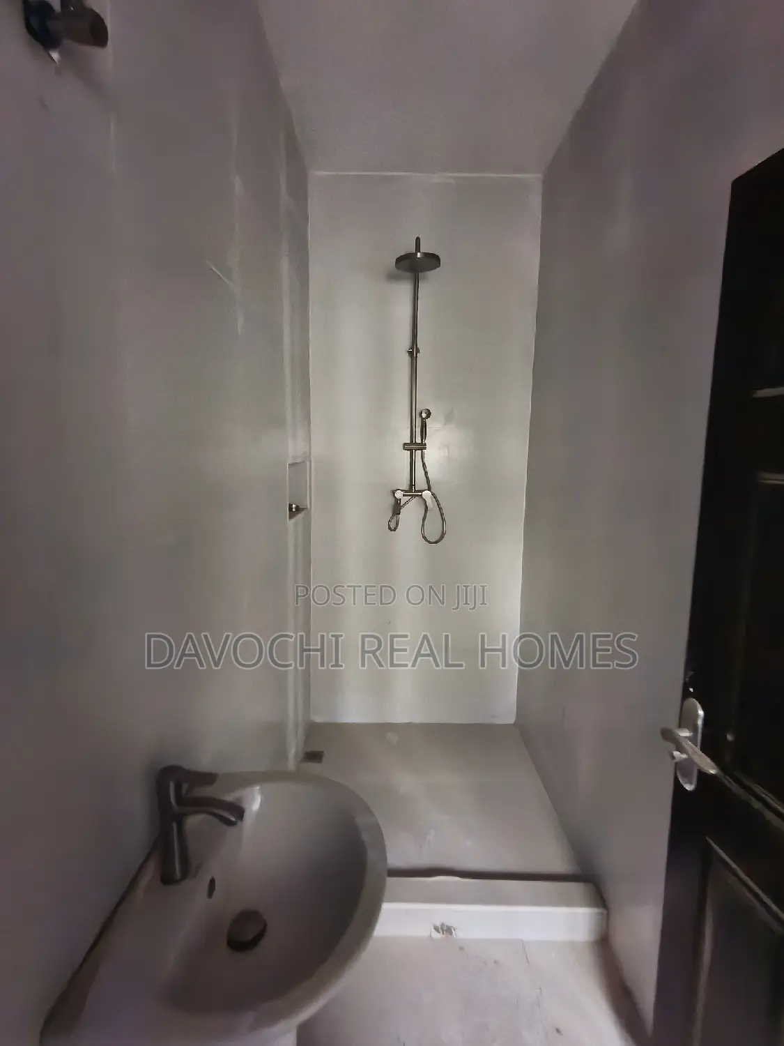 3bdrm Apartment in By Chevron Second, Lekki for rent in Lekki