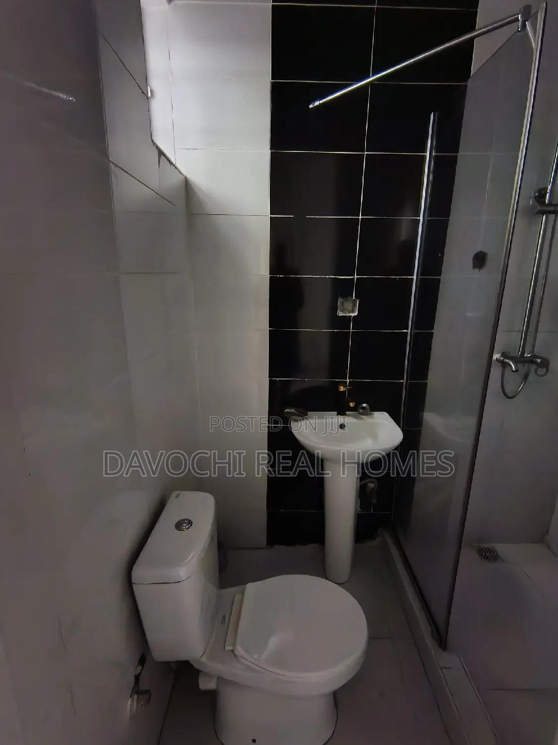 4bdrm Duplex in By Orchid Road, Lekki for rent in Lekki