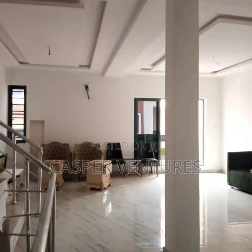 4bdrm Duplex in Salem, Ikate for sale in Ikate