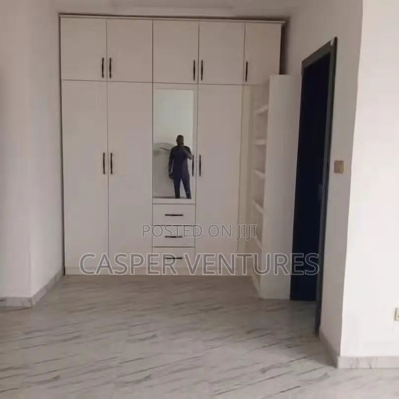 4bdrm Duplex in Salem, Ikate for sale in Ikate