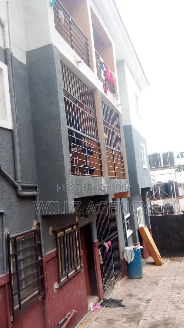 2bdrm Block of Flats in Enugu for sale in Enugu