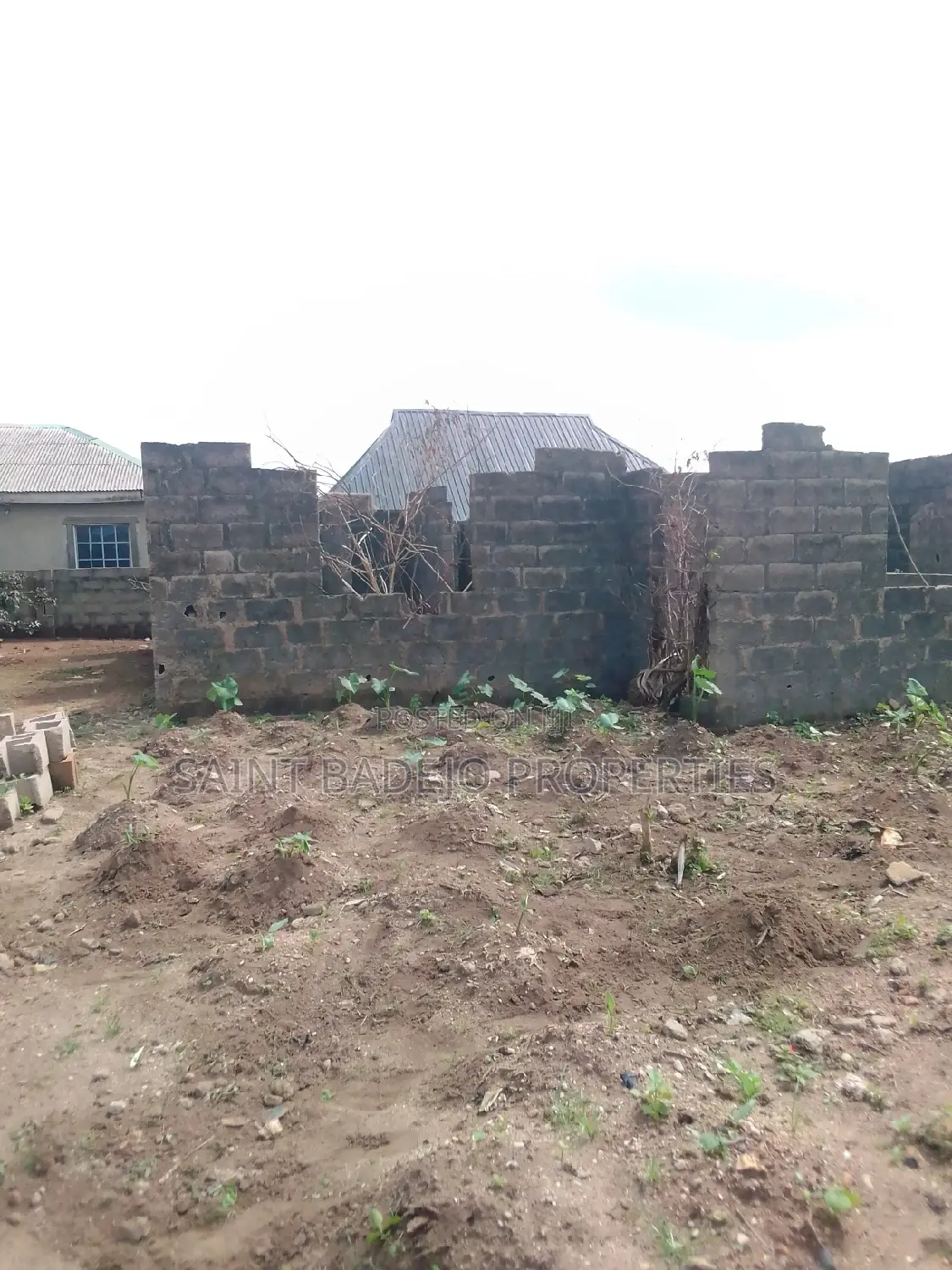 3bdrm Bungalow in Agura-Alaro Cda., Gberigbe for sale in Gberigbe