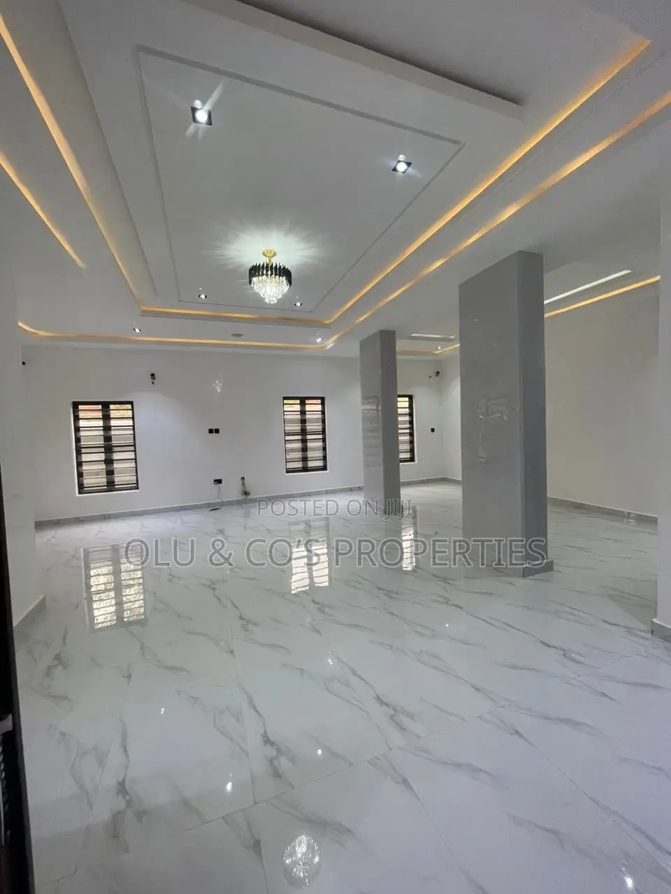 4bdrm Duplex in Apo Resettlement for sale in Apo Resettlement