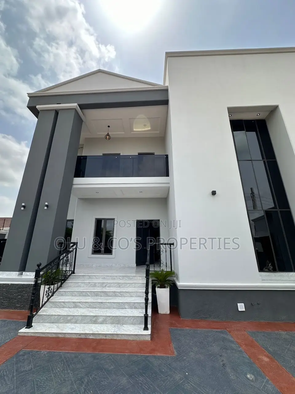 4bdrm Duplex in Apo Resettlement for sale in Apo Resettlement