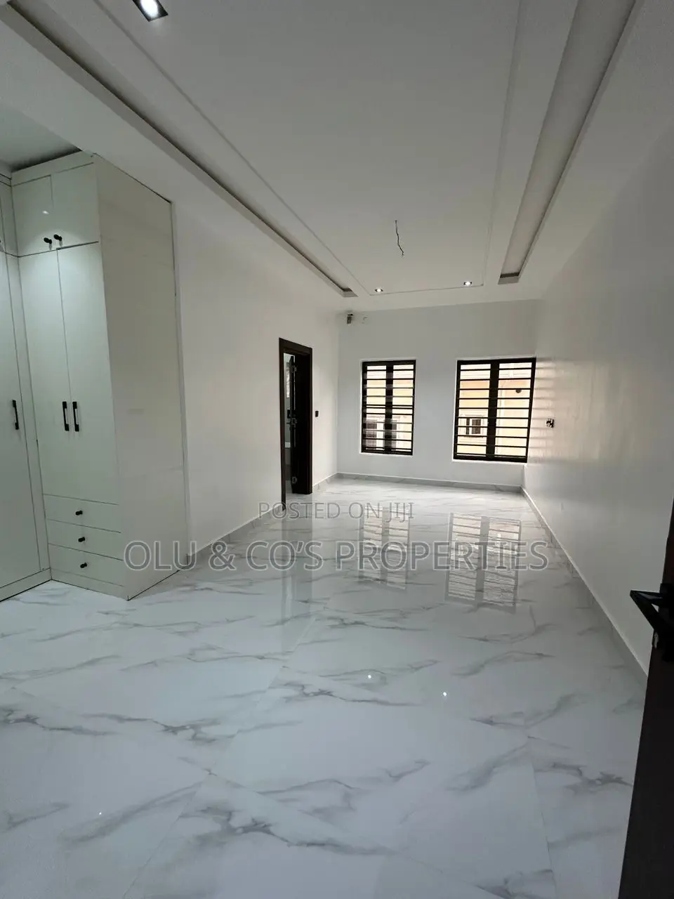 4bdrm Duplex in Apo Resettlement for sale in Apo Resettlement