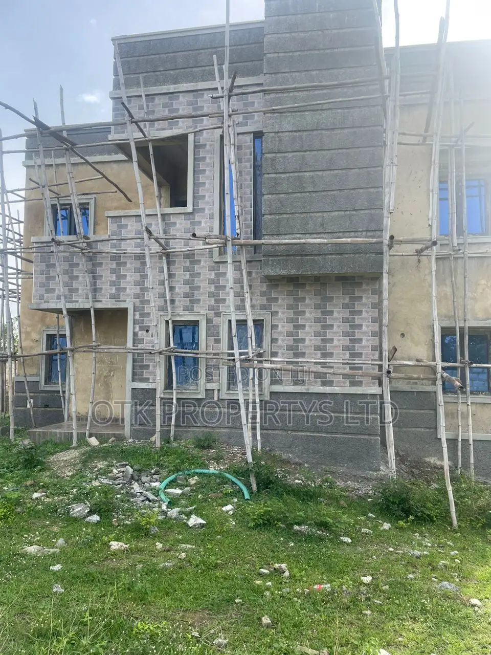4bdrm Duplex in Nut Road Opposite, Lugbe District for sale in Lugbe District