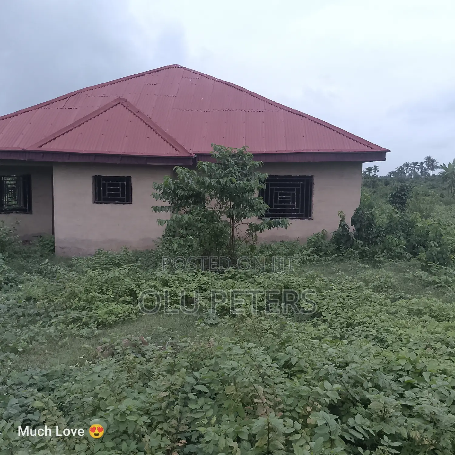 3 Bedroom Flat in Moniya