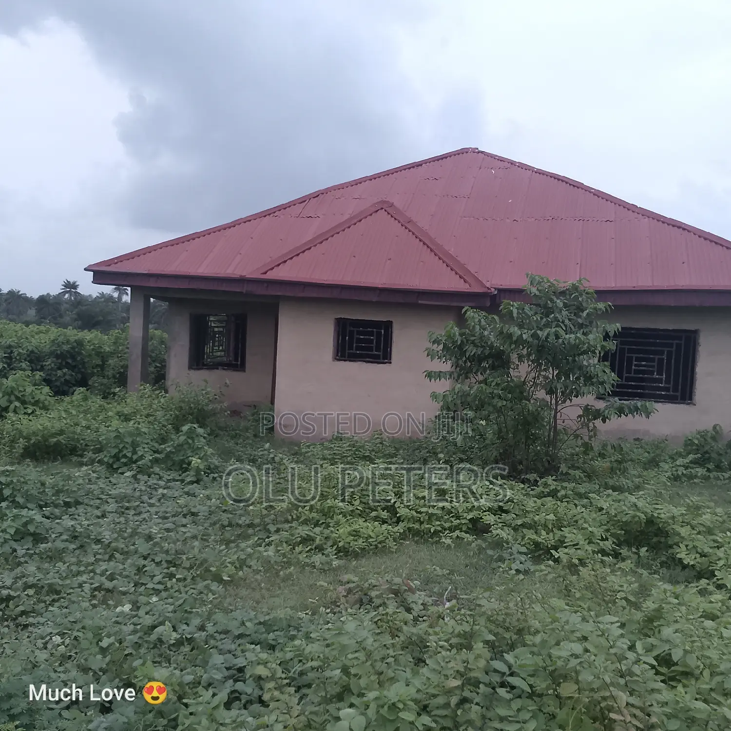 3 Bedroom Flat in Moniya